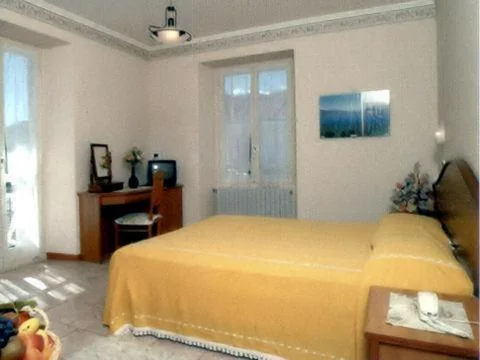 Camera Matrimoniale/Doppia con Letti Singoli con Balcone — Hotel Brisino