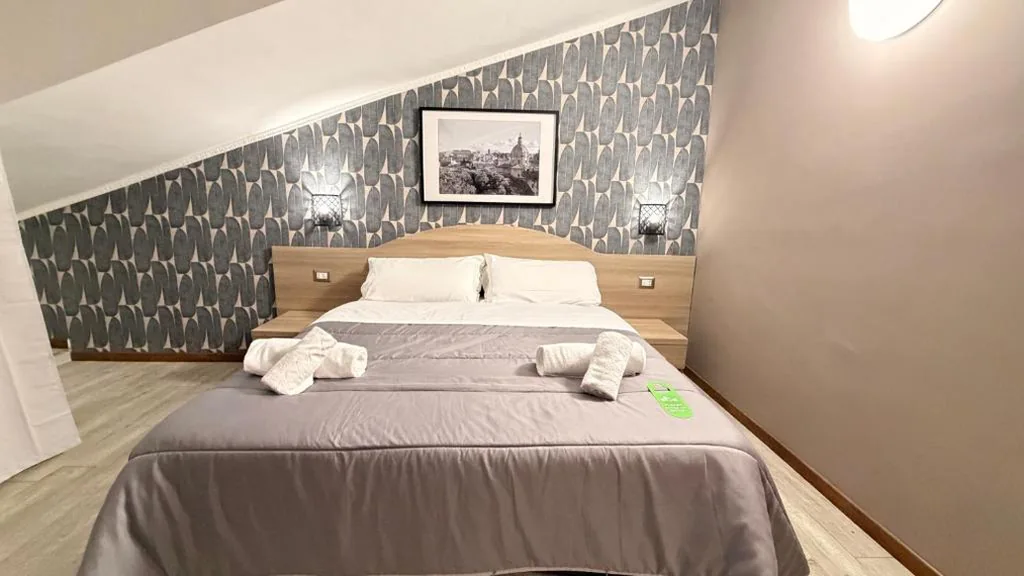 Double/Twin Room with Balcony — Hotel Concorde