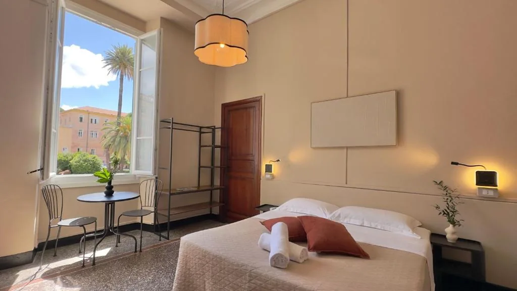 Camera Matrimoniale/Doppia con Letti Singoli con Bagno Privato Esterno — Hotel Fernanda