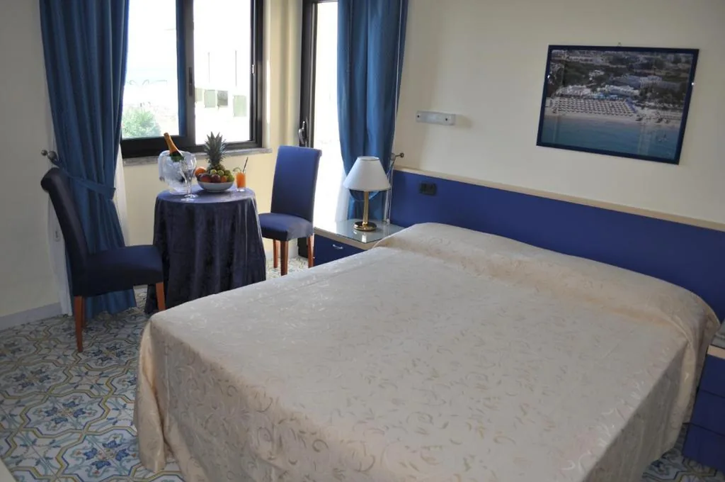 Double/Twin Room with Balcony (1 Adult) — Hotel La Playa