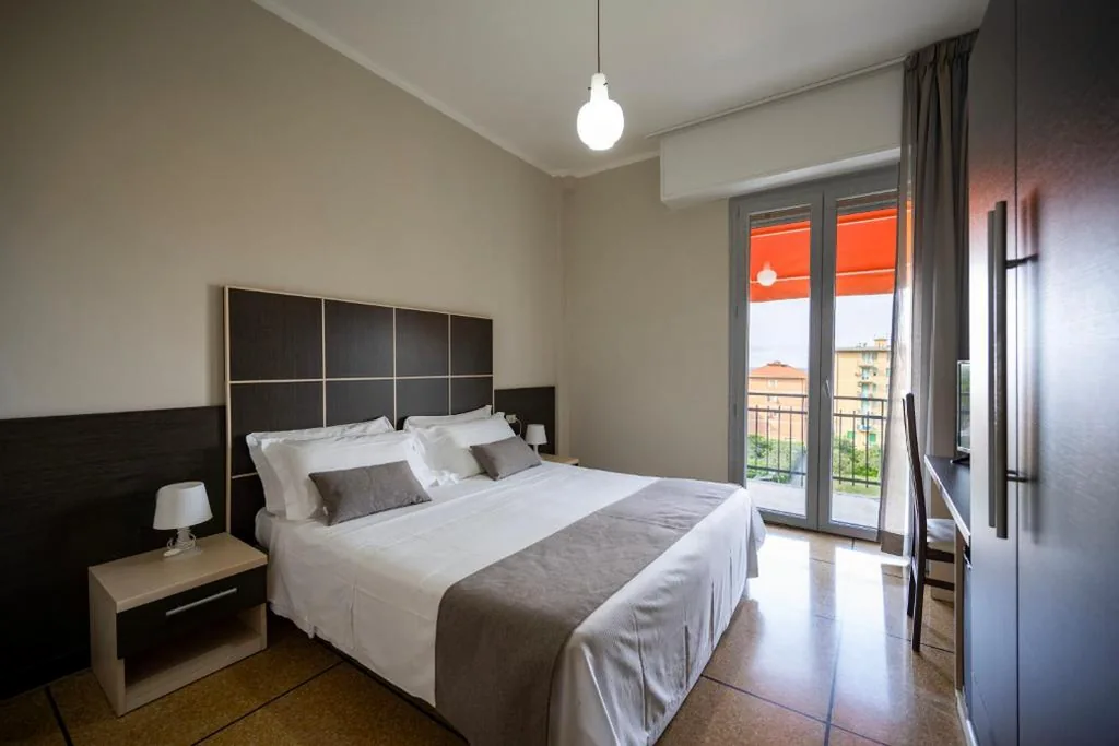 Camera Matrimoniale/Doppia con Letti Singoli con Balcone e Vista Mare — Hotel Mediterraneo
