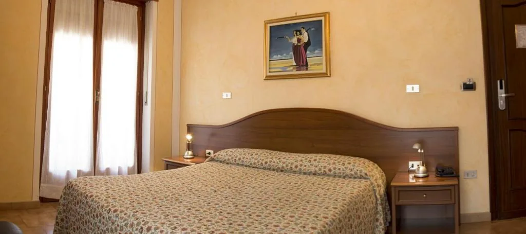 Double/Twin Room with Balcony — Hotel Reale