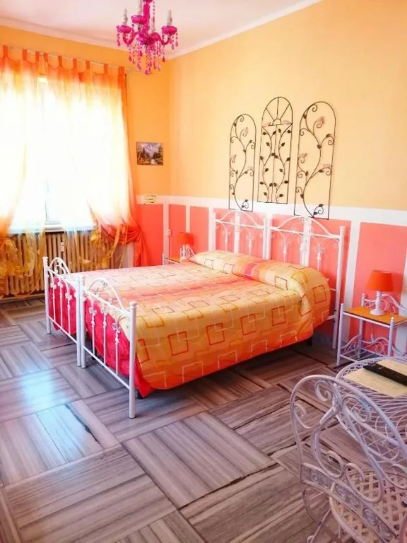 Camera Matrimoniale/Doppia con Letti Singoli con Bagno Privato — Hotel Serenella
