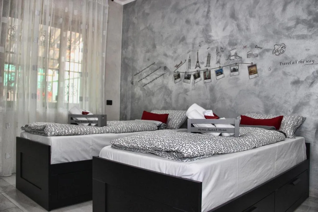 Double/Twin Room with Private Bathroom — J&B b&b