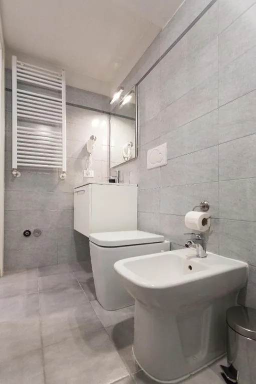 Camera Matrimoniale/Doppia con Letti Singoli con Bagno Privato — Luciano Laterani Guest House