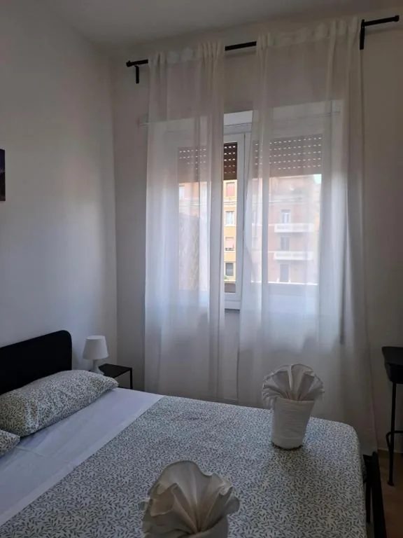 Camera Matrimoniale/Doppia con Letti Singoli con Bagno Privato — Luma rooms