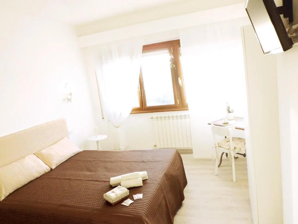 Camera Matrimoniale/Doppia con Letti Singoli con Bagno Privato — More Than Rome