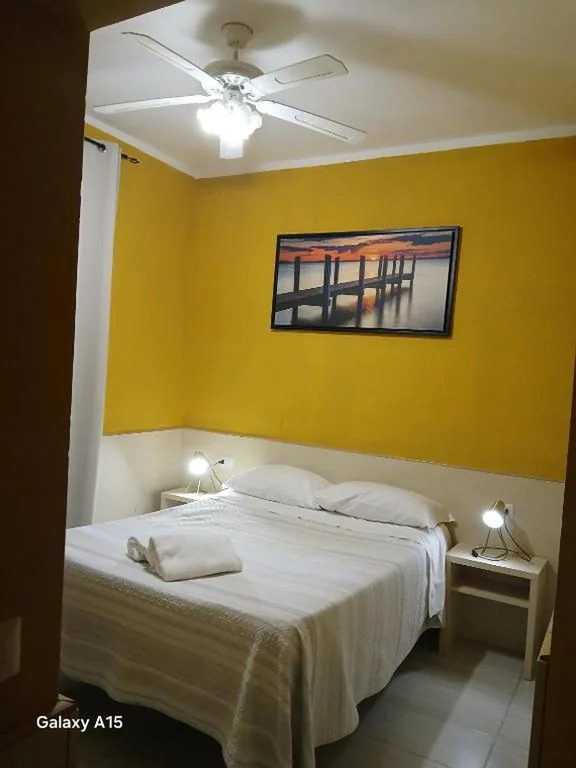 Camera Matrimoniale/Doppia con Letti Singoli con Bagno Privato — OK Roma