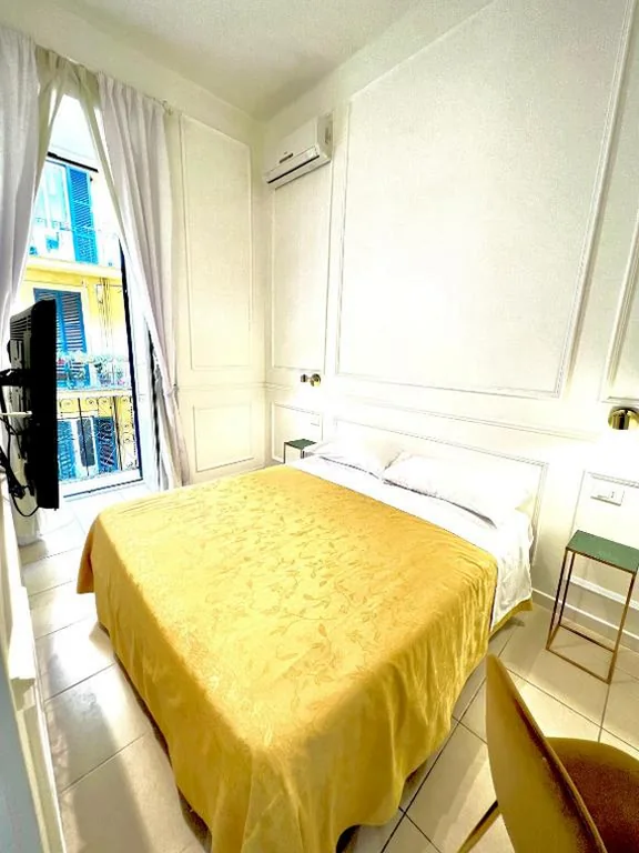 Camera Matrimoniale/Doppia con Letti Singoli con Balcone — Relais Mazzini