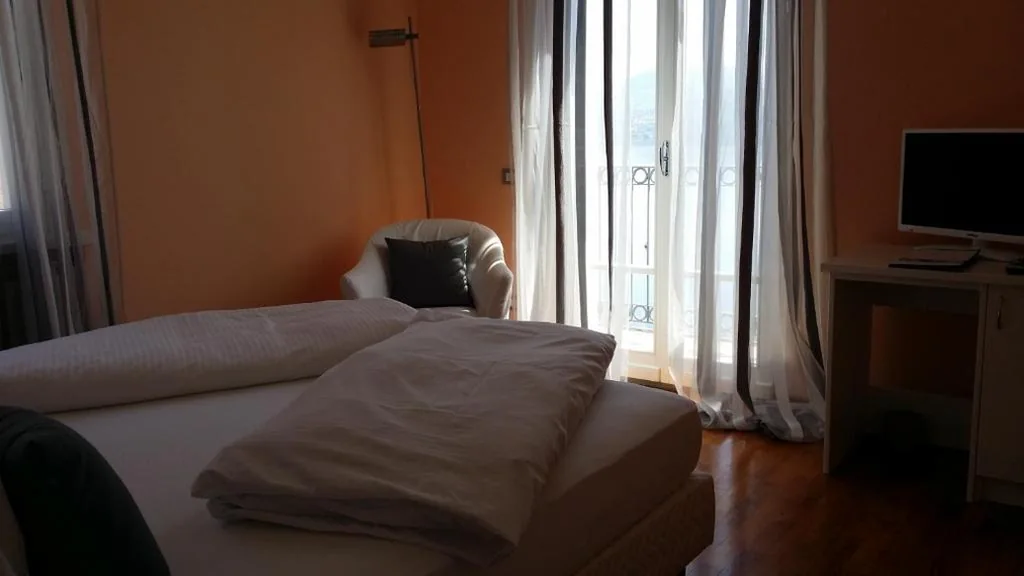Double/Twin Room with Balcony and Lake View — Relais Villa Margherita