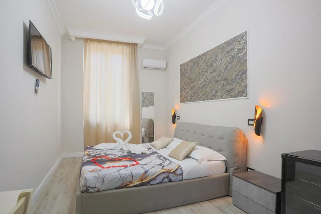Double/Twin Room with Private Bathroom — Rosa Italia Hotel Roma