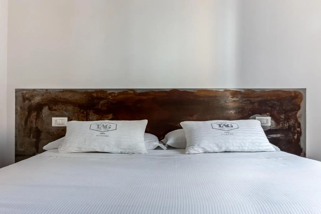 Camera Matrimoniale/Doppia con Letti Singoli con Bagno Privato — TAG Guest House