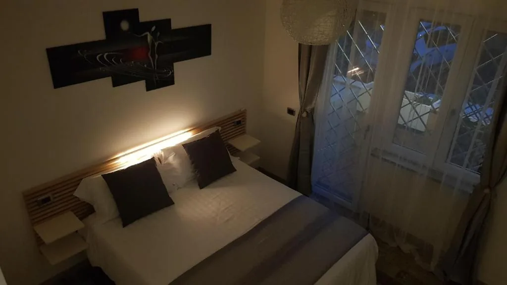 Double Room/Twin Room with Private Bathroom — THAT’S AMORE FIUMICINO Airport thatsloveit
