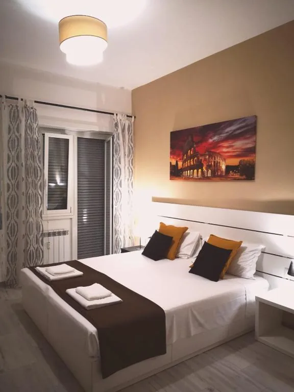 Double/Twin Room with Balcony — The Royals