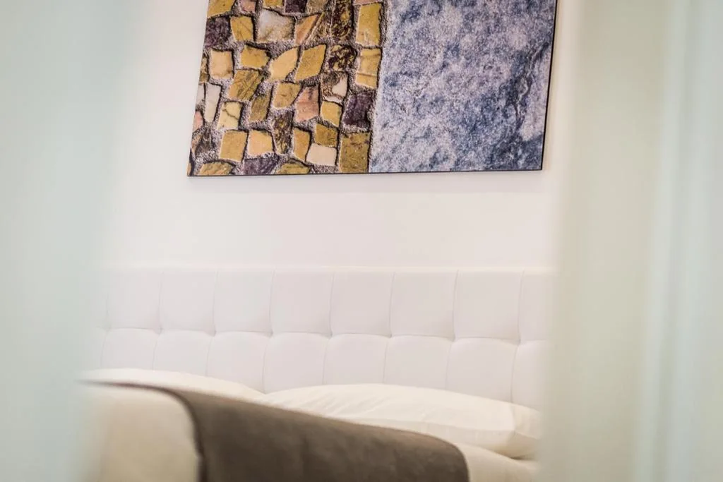 Double/Twin Room with Private Bathroom — Vinci House