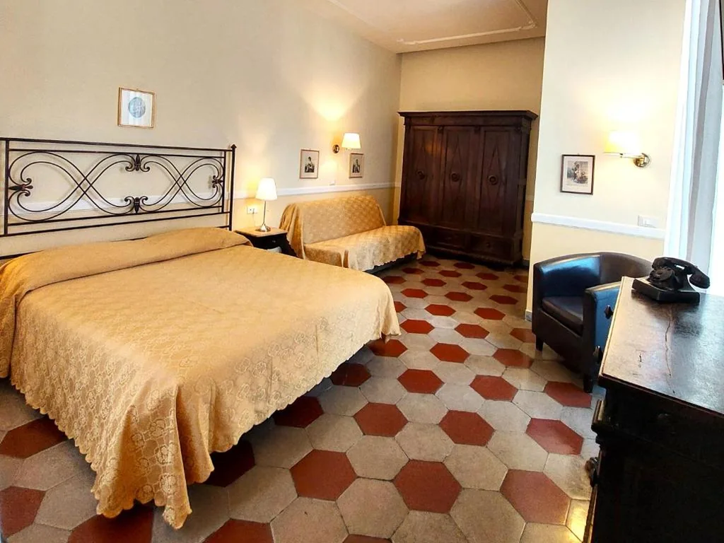 Double/Twin Room with Sofa Bed — Residenza Maritti Decò Style- Guesthouse