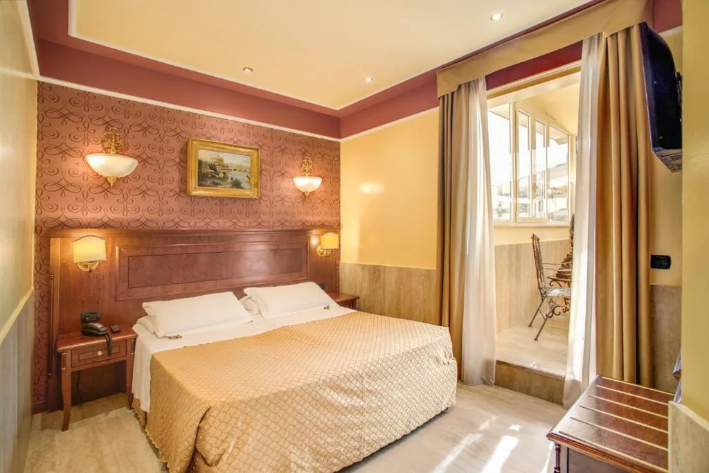 Double/Twin Room with Terrace — Hotel Aurelius