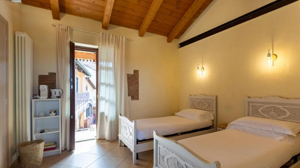 Camera Matrimoniale/Doppia con Letti Singoli con Terrazza — La Fornace – Rooms & Pool