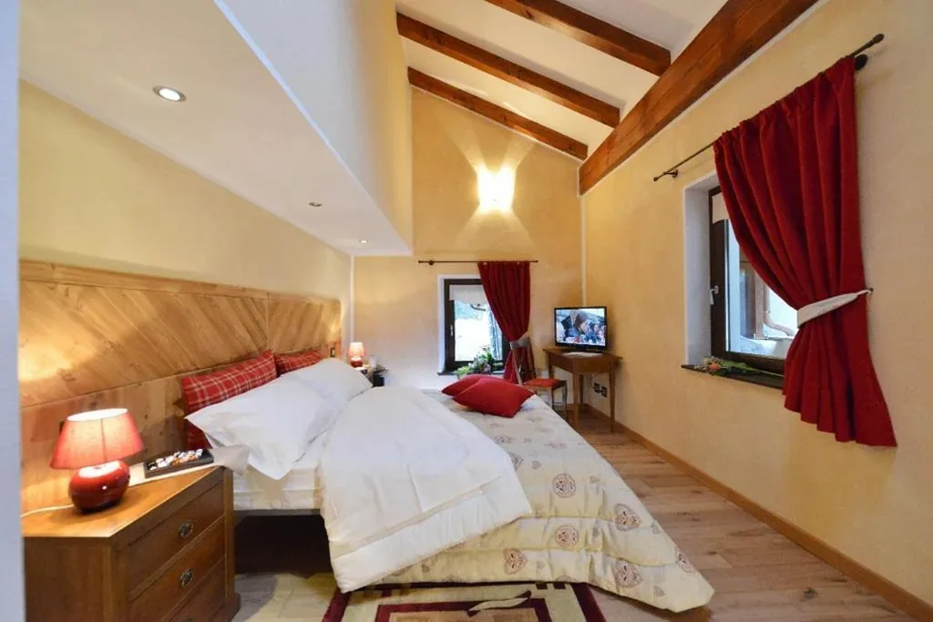 Double/Twin Room with Terrace — Lo Barba