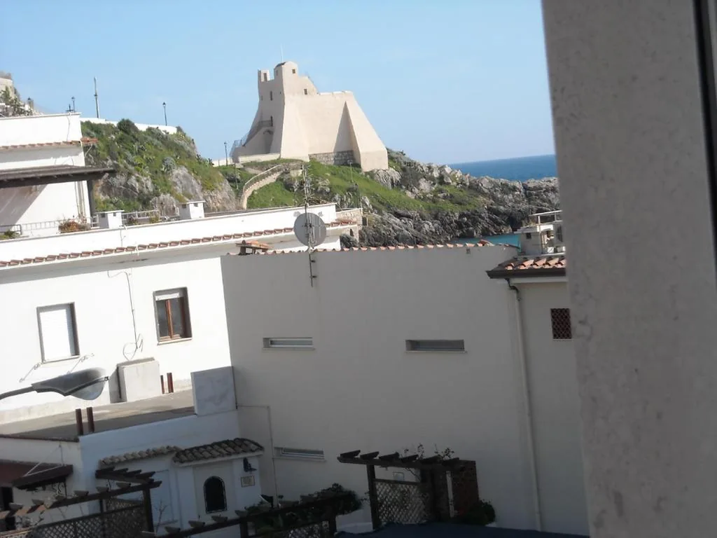 Camera Matrimoniale/Doppia con Letti Singoli con Vista Città — Albergo La Sirenella