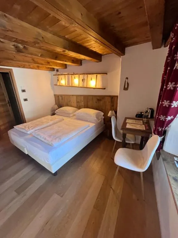 Double/Twin Room with Mountain View — BeB LUCA76