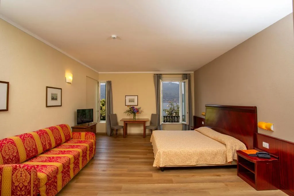 Camera Matrimoniale/Doppia con Letti Singoli con Vista Lago. — Europalace Hotel