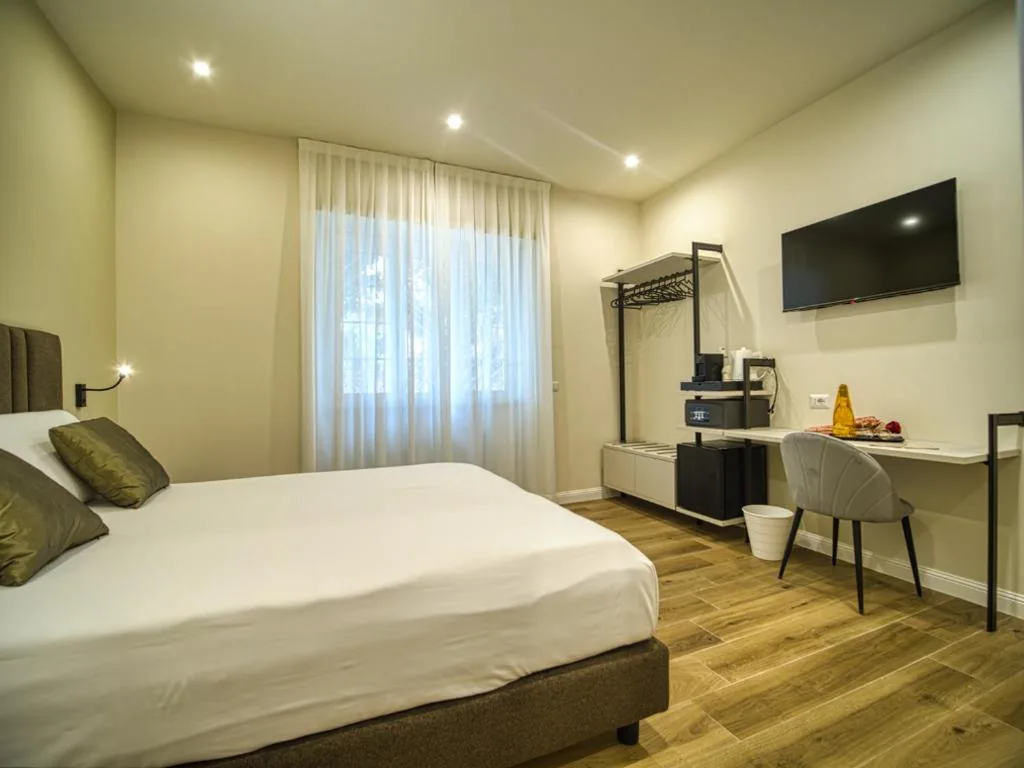 Double/Twin Room with Garden View — Gioia Guest House