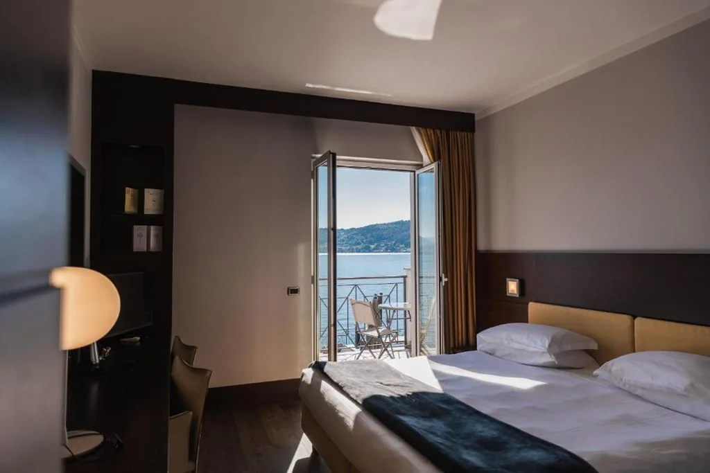 Double/Twin Room with Lake View — Hotel Bel Sit