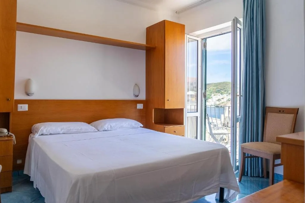 Camera Matrimoniale/Doppia con Letti Singoli con Vista Porto — Hotel Bellavista