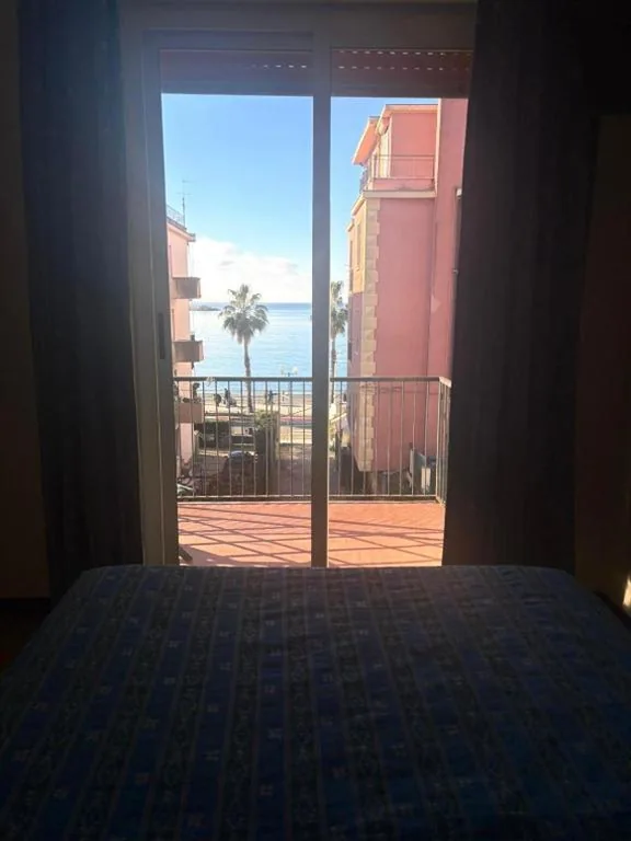 Double Room with Twin Beds and Sea View — Hotel Elisabetta