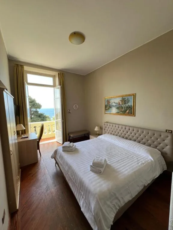 Camera Matrimoniale/Doppia con Letti Singoli con Vista Mare — Hotel Petit Royal
