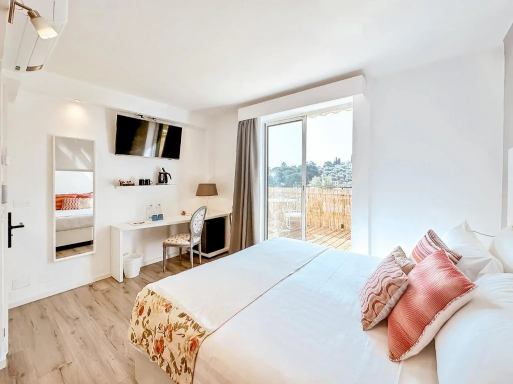 Camera Matrimoniale/Doppia con Letti Singoli con Vista Panoramica — Hotel Villa Anita