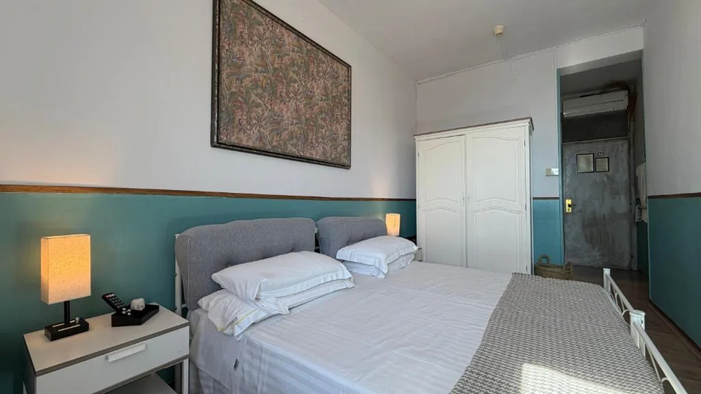 Double Room/Twin Room with Partial Sea View — Hotel Villa Belvedere