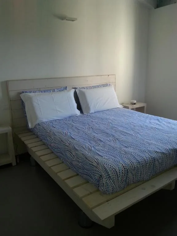 Double Room with Twin Beds and Partial Sea View — Il Giardino di Fe