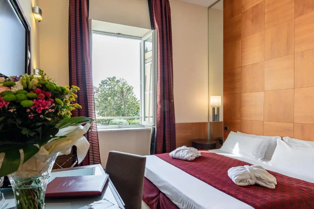 Camera Matrimoniale/Doppia con Letti Singoli con Vista — Kolbe Hotel Rome