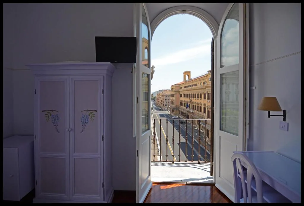 Double/Twin Room with View — Lilium Boutique Hotel
