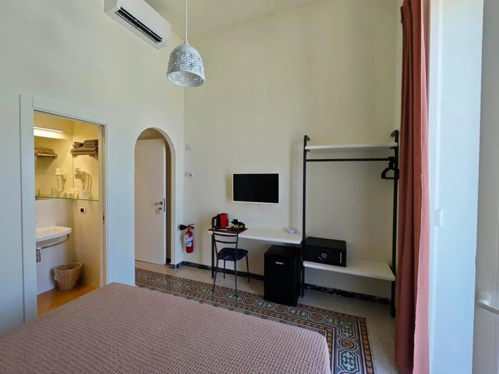 Double/Twin Room with Sea View — Locanda Mari