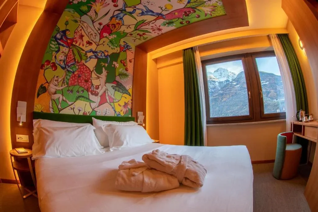 Double/Twin Room with Mountain View — OMAMA Hotel