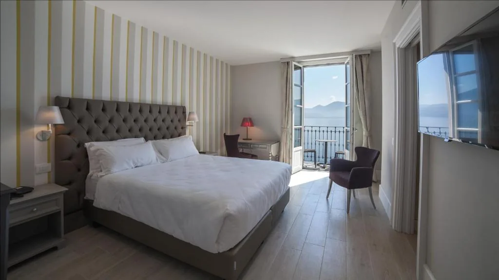 Double/Twin Room with Lake View — Park Hotel Italia