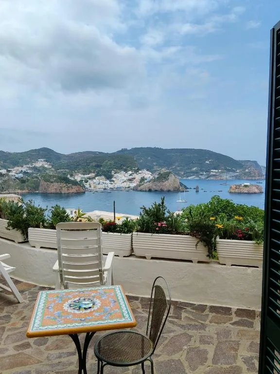 Double/Twin Room with Sea View — Villa Ersilia