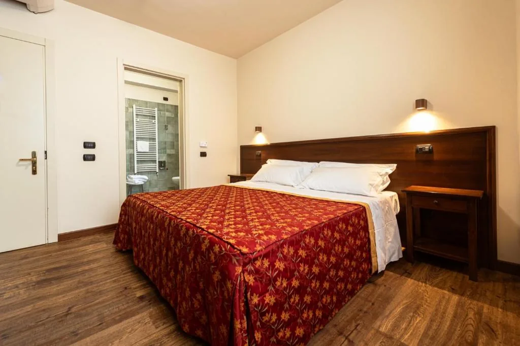 Double Room/Twin Room — Dimora San Secondo