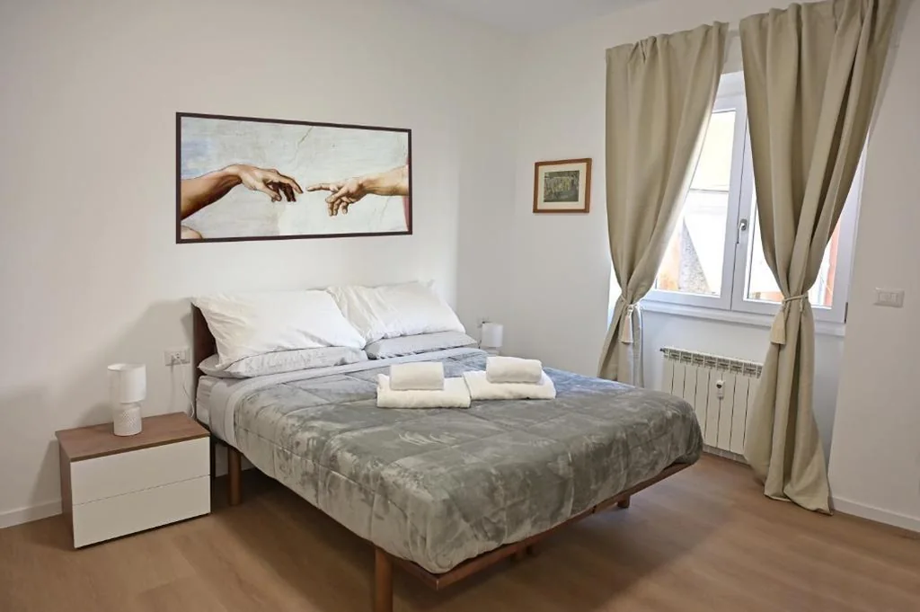 Camera Matrimoniale/Doppia con Letti Singoli — Eagle Roman Guest House