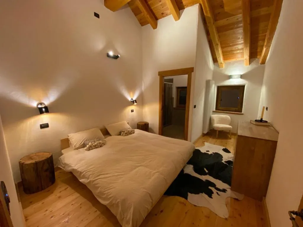 Double/Twin Room — Giasson