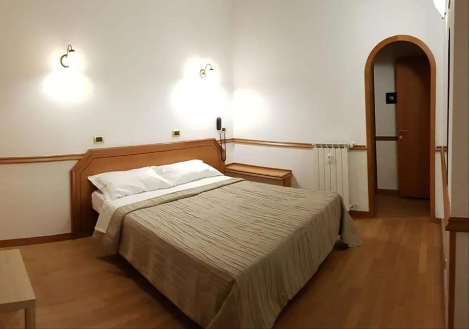 Double/Twin Room — Green Hotel