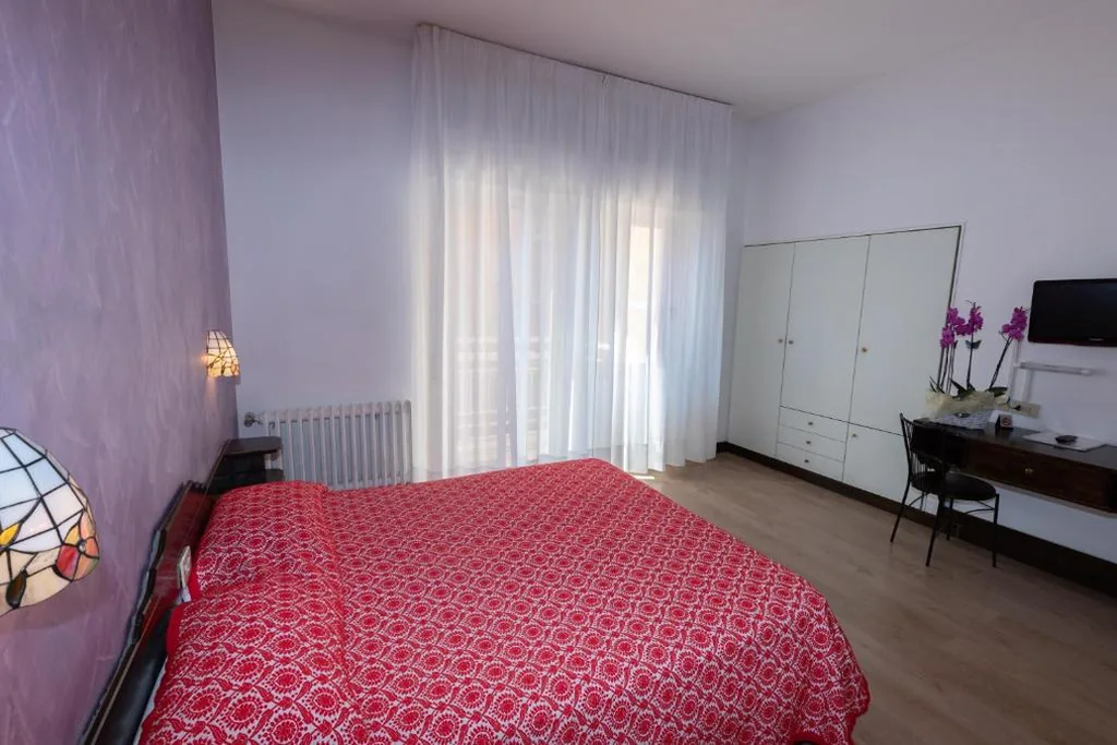 Camera Matrimoniale/Doppia con Letti Singoli — Hotel Adrimer