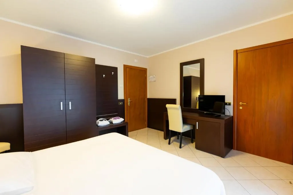 Camera Matrimoniale/Doppia con Letti Singoli — Hotel Belvedere Wellness&SPA