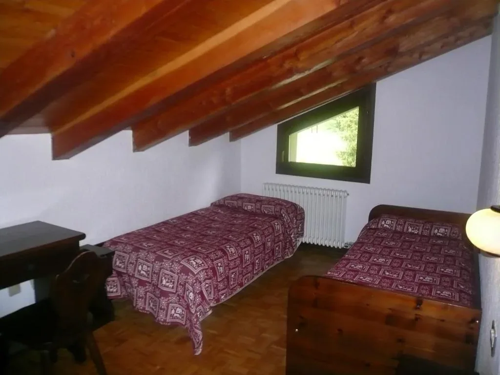 Camera Matrimoniale/Doppia con Letti Singoli — Hotel Camping Grivola