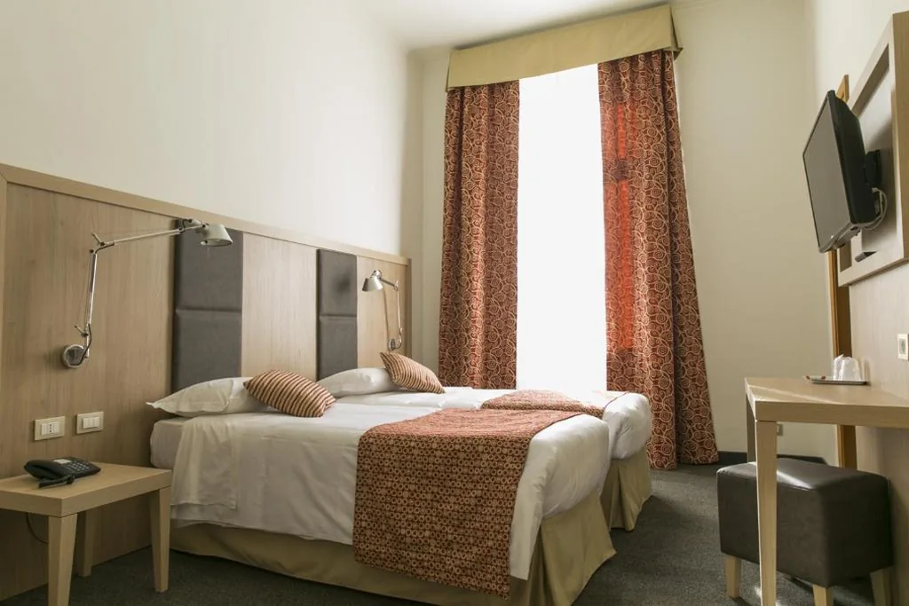 Camera Matrimoniale/Doppia con Letti Singoli — Hotel Casa Valdese Roma