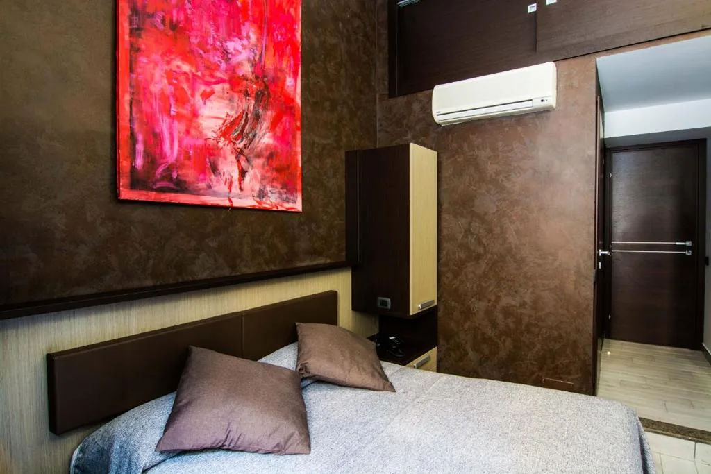 Double/Twin Room — Hotel Charter