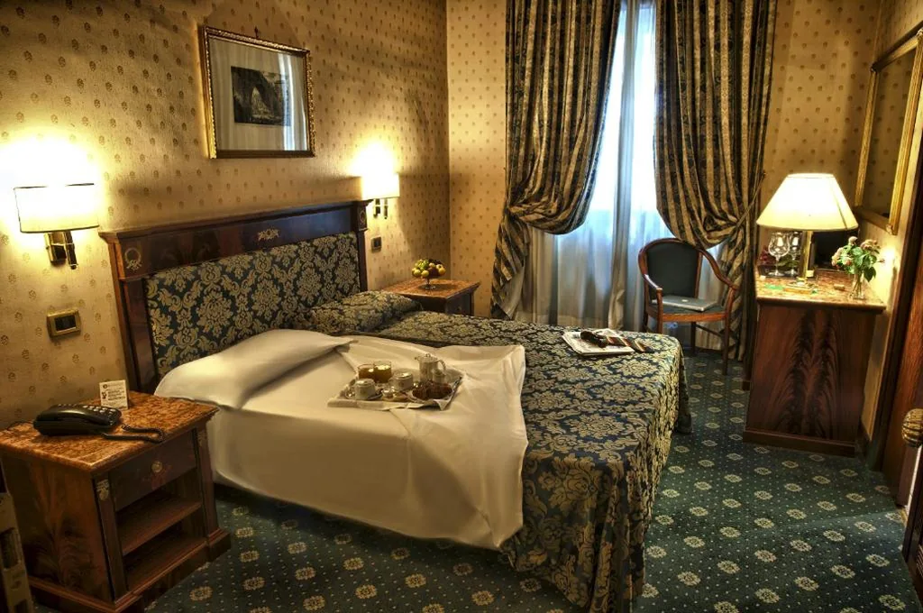 Camera Matrimoniale/Doppia con Letti Singoli — Hotel Cilicia